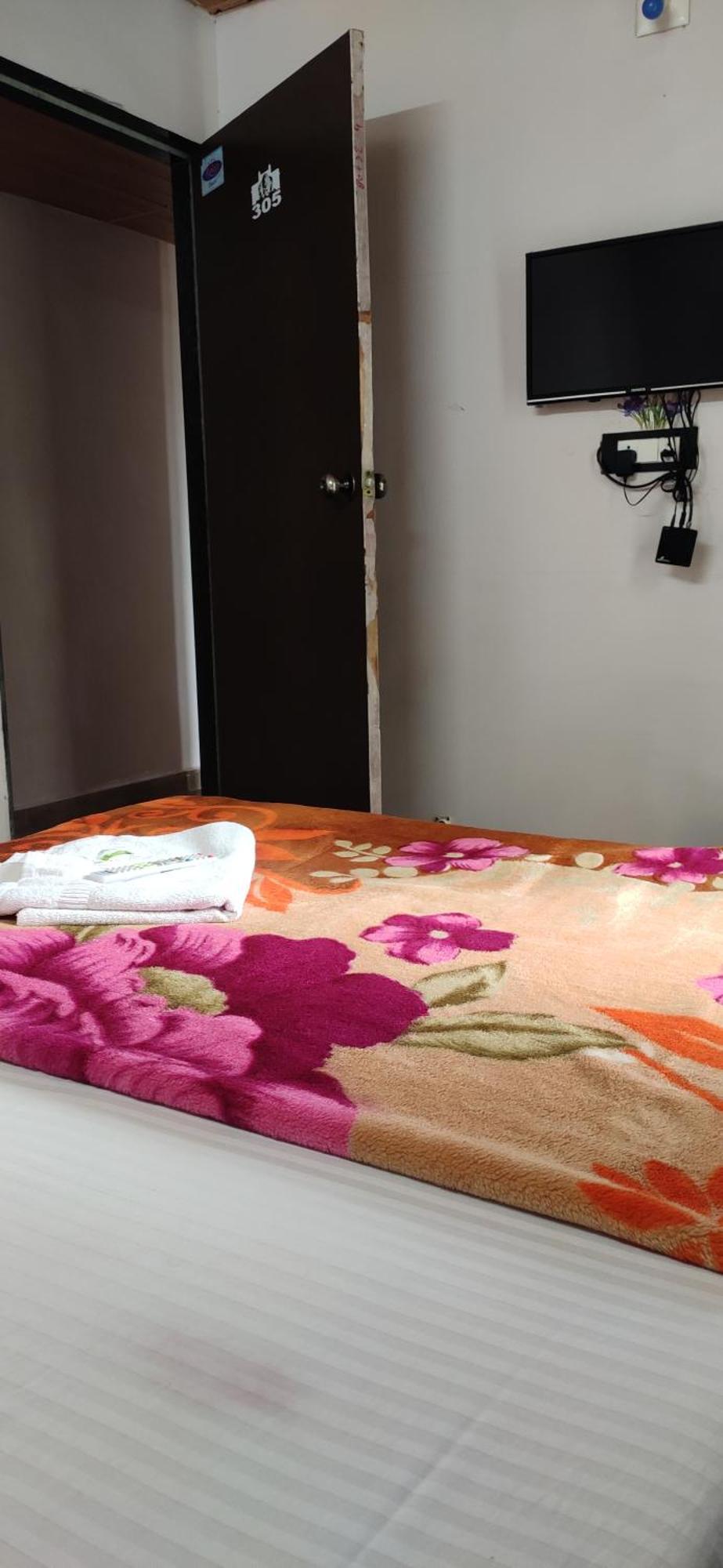 Magadh Resort ,In Fort Panhala Hotel Panhāla Room photo